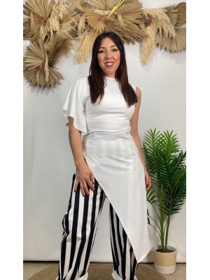 Camiseta asimétrica blanca