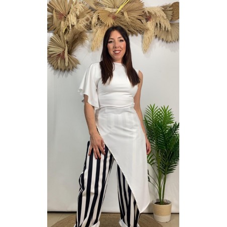 Camiseta asimétrica blanca